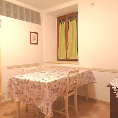 Hotel Casa Mica Abbadia San Salvator Esterno foto